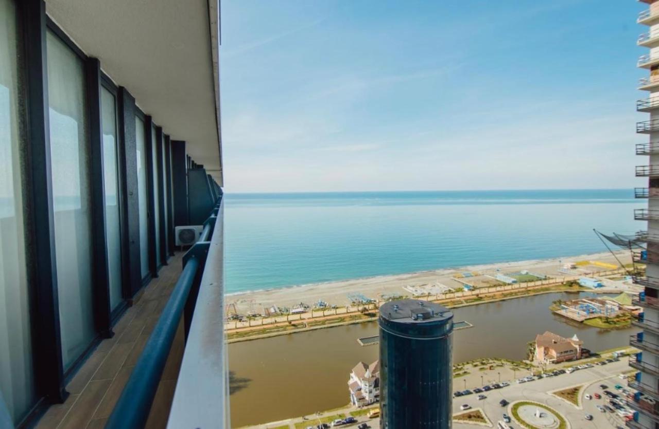 Sayat-Nova Apart-Hotel Orbi City Batumi Esterno foto